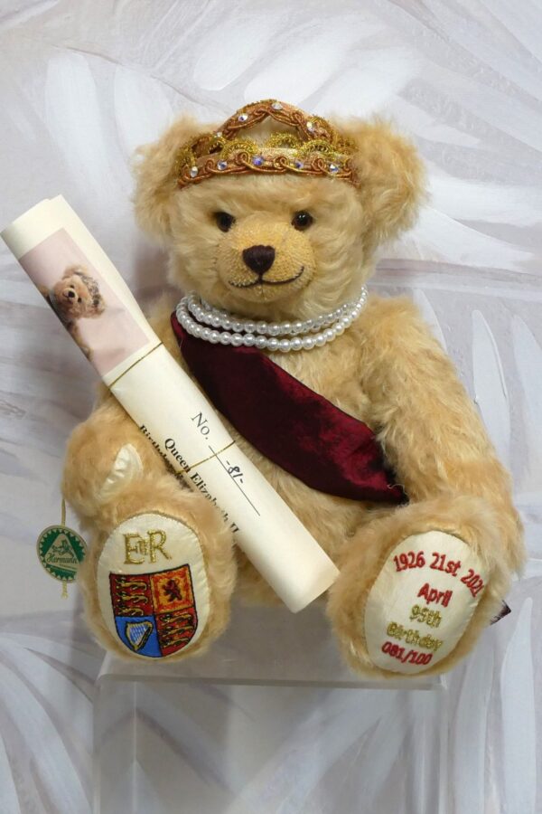 ROYALTY SERIES <br> QUEEN ELIZABETH II <br> 95TH BIRTHDAY