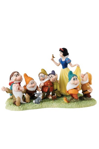 DISNEY ENCHANTING SNOW WHITE