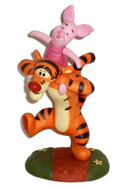 POOH & FRIENDS FIGURINE - A5562