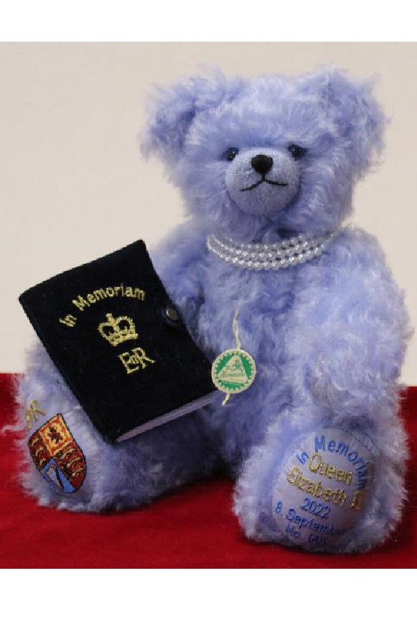 ROYALTY SERIES <br> QUEEN ELIZABETH II <br> IN MEMORIAM BEAR