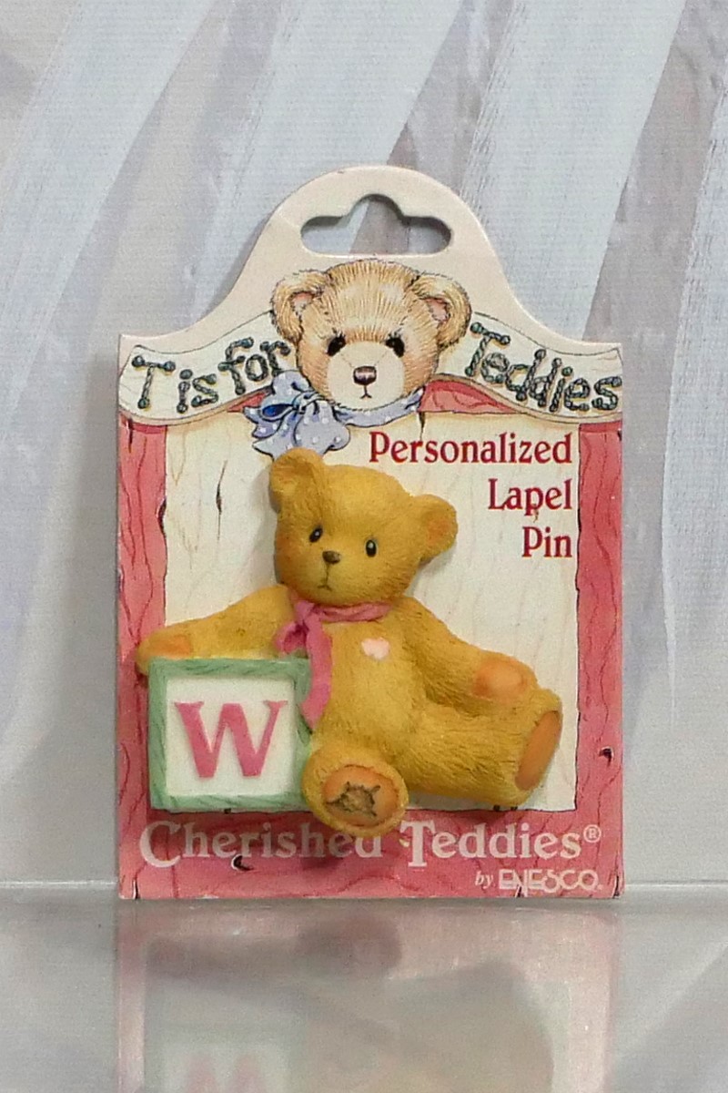 PERSONALIZED LAPEL PIN <br> W