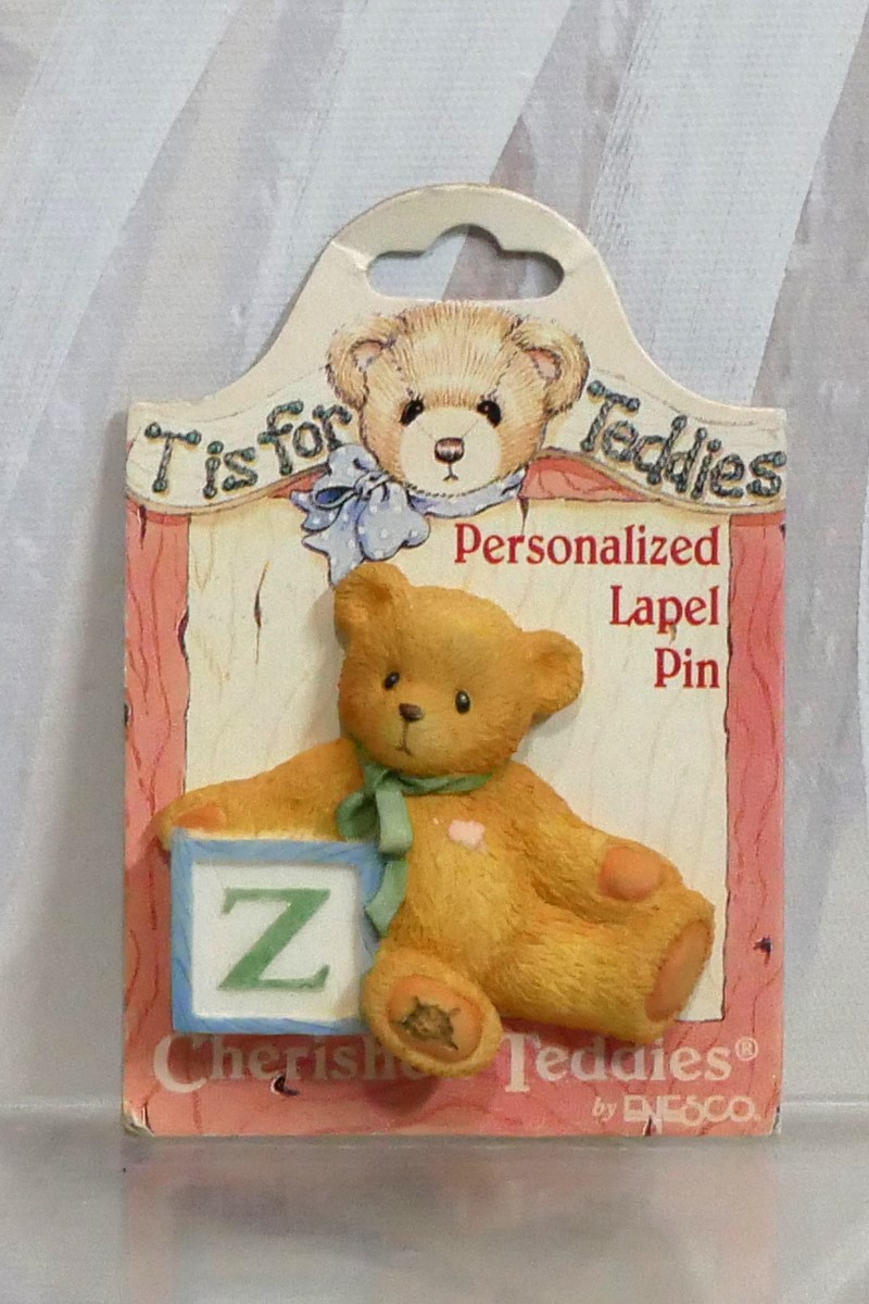 PERSONALIZED LAPEL PIN <br> Z